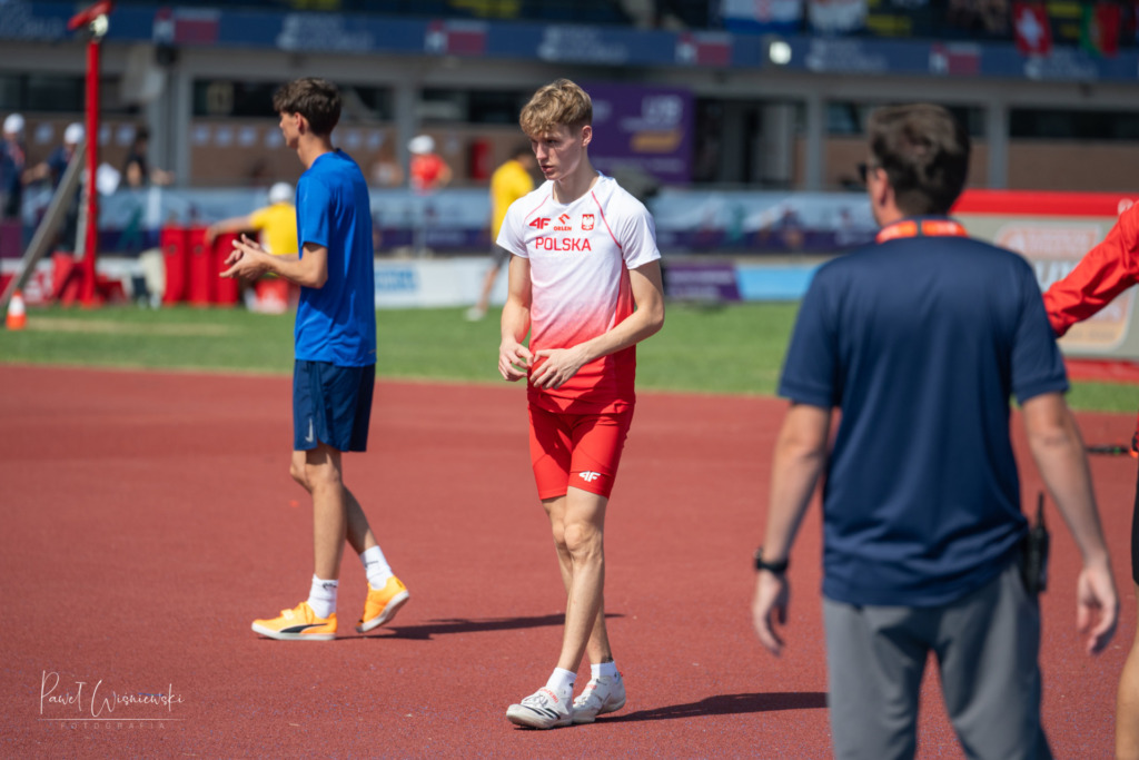 Dawid Barański podczas finału skoku wzwyż